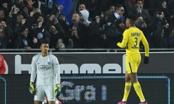 Le PSG du gardien Alphonse Areola et Presnel Kimpembe reste sur une défaite en championnat à Strasbourg, le 2 décembre 2017