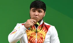 L'haltérophile kirghize Izzat Artykov, médaillé de bronze en - 69kg aux JO de Rio, le 9 août 2016