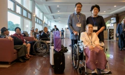 Les participants à la réunion de familles coréennes séparées par la guerre se préparent à partir pour la Corée du Nord, dans un hôtel à Sokcho le 20 août 2018