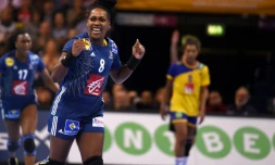 La Française Laurisa Landre lors de la demi-finale du Mondial de hand, le 15 décembre 2017 à Hambourg