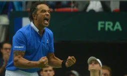 Le capitaine de l'équipe de France de Coupe Davis Yannick Noah lors du match entre Jo-Wilfried Tsonga et le TchÚque Jiri Vesely, le 17 juillet 2016 à Trinec