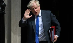 Le Premier ministre britannique Boris Johnson quitte Downing Street pour se rendre au Parlement, le 6 juillet 2022