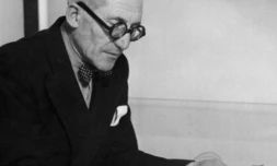 L'architecte franco-suisse Le Corbusier Ă Paris, le 1er janvier 1961