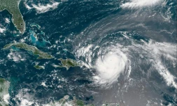 L'ouragan Erin en formation le 16 août 2025, sur une image satellite fournie par les autorités américaines