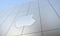 Apple est devenue jeudi la première entreprise privée à valoir plus de 1.000 milliards de dollars en Bourse