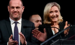 Steeve Briois (G), maire (RN) sortant de Hénin-Baumont, au côté de la présidente du parti d'extrême droite le Rassemblement national, le 26 janvier 2020
