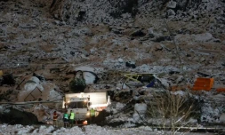 Les secours sur le site à Ask, le 2 janvier 2020 après le glissement de terrain qui a fait d'ores et déjà 5 morts