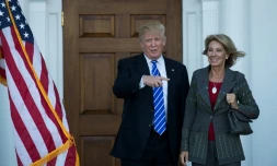 Donald Trump et Betsy DeVos à Bedminster Township dans le New Jersey, le 23 novembre 2016