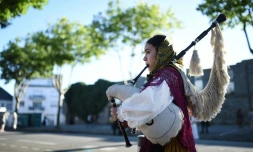 Une musicienne espagnole au 46e Festival interceltique de Lorient, le 7 août 2016