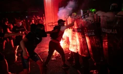 Heurts entre policiers et manifestants à Novi Sad, le 5 septembre 2025 en Serbie