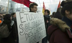 Loi travail: salariés et étudiants une nouvelle fois dans la rue