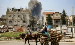 Après une frappe israélienne dans le camp de Nuseirat, dans le centre de la bande de Gaza, où la reprise des opérations israéliennes le 18 mars a mis fin à deux mois de trêve, le 25 mars 2025