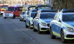 Police et secours devant l'université après une attaque à Heidelberg, dans le sud de l'Allemagne, le 24 janvier 2022