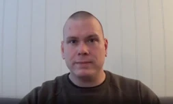 Le suspect de l'attaque à l'arc et aux flèches en Norvège, le Danois Espen Andersen Brathen, sur une image vidéo datant de 2017