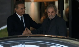 L'ex-président brésilien Luiz Inacio Lula da Silva et le président du Sénat brésilien Renan Calheiros, le 26 avril 2016 à Brasilia