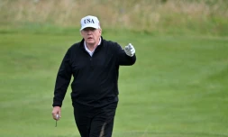 Le président américain Donald Trump joue au glof à Turnberry en Ecosse, le 26 juillet 2025
