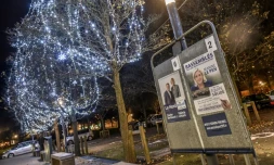 Panneaux électoraux avec les affiches pour le second tour le 10 décembre 2015 à Lille