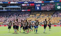 Les joueurs de Team USA exultent après leur deuxième but contre l'Australie, au Mondial-2026, le 19 juin 2026 à Seattle