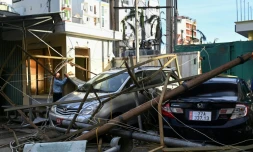 Une rue du secteur de Quy Nhon dans le région de de Gia Lai au Vietnam le 7 novembre 2025, aprÚs le passage du typhon Kalmaegi.