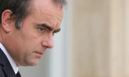 Le Premier ministre Sébastien Lecornu quitte l'Elysée après le conseil des ministres, le 10 septembre 2026 à Paris