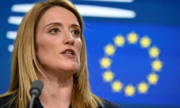 La présidente du Parlement européen, Roberta Metsola, en conférence de presse, le 23 mars 2023 à Bruxelles