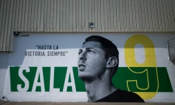 Fresque en hommage à l'ancien attaquant nantais Emiliano Sala, à Carquefou, près de Nantes, le 26 avril 2022