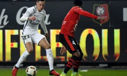 L'ailier allemand du PSG Julian Draxler (g) face à Rennes, le 14 janvier 2017 au Roazhon Park