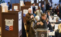 Afluence dans un bureau de vote lors du premier tour de la primaire de la droite et du centre le 20 novembre 2016 à Mulhouse