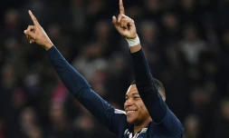 L'attaquant du PSG Kylian Mbappé buteur contre Saint-Etienne en quart de finale de Coupe de la Ligue, le 8 janvier 2020 au Parc des Princes