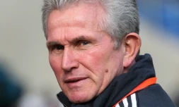L'Allemand Jupp Heynckes, alors entraîneur du Bayern Munich, observe le match face à Hoffenheim, le 3 mars 2013 à Sinsheim   