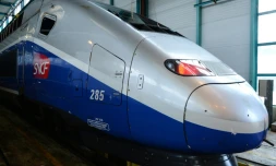 Trois salariés de la SNCF et de Systra ont été mis en examen le 12 octobre pour homicides et blessures involontaires pour le premier déraillement mortel d'un TGV