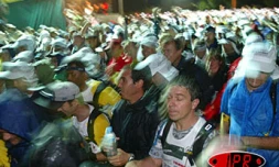 Lors du départ du Grand Raid 2003 à Cap Méchant (Saint--Philippe)