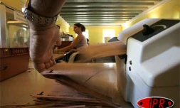 Lundi 14 mars 2005 -Lors des opérations de dépouillement en préfecture