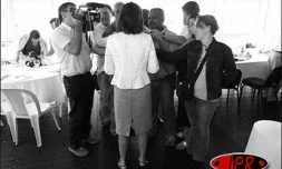 Ségolène Royal, candidate socialiste à l'élection présidentielle, face à la presse de La Réunion