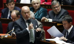 Bernard Cazeneuve lors des questions au gouvernement à l'Assemblée nationale le 11 octobre 2016 à Paris