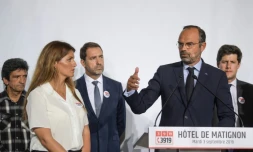 Le Premier ministre Edouard Philippe, avec notamment MarlĂšne Schiappa, annonce des mesures pour aider les femmes victimes de violences conjugales, le 3 septembre 2019 Ă Matignon