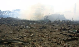 L'usine AZF, le 21 septembre 2001, à Toulouse, peu après l'explosion