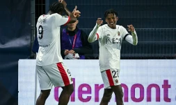 Hicham Boudaoui (d) marque le but de la victoire niçoise à Clermont, le 27 octobre 2023