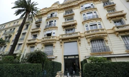 L'immeuble niçois où réside Jacqueline Veyrac,  propriétaire d'un hôtel cinq étoiles de Cannes, le 25 octobre 2015, retrouvée après avoir été victime d'un rapt