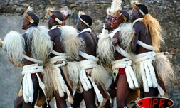 SAmedi 28 février 2004
Les danseurs de la compagnie &quot;Prince Ndabuko Creative Solutions&quot; du KwaZulu-Natal (Afrique du Sud) en spectacle à Stella Matutina