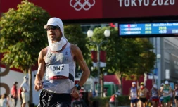 Le Français Yohann Diniz lors du 50 km marche des Jeux olympiques de Tokyo le 6 août 2021 à Sapporo