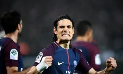 L'attaquant du PSG Edinson Cavani fête son but, le 155e, contre Caen au Parc des Princes, le 20 décembre 2017  