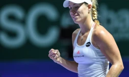 L'Allemande Angelique Kerber, le 29 octobre 2016 aprés sa victoire face à la Polonaise Agnieszka Radwanska en demies du Masters de Singapour