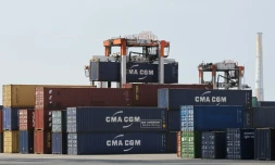 Des containers dans le port du Havre, le 4 juillet 2014