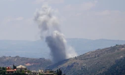 Une frappe aérienne israélienne sur le village de Yohmor, dans le sud du Liban, le 26 mai 2026