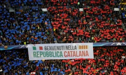 Drapeau en faveur d'une république catalane dans le stade de Barcelone le 19 avril 2017