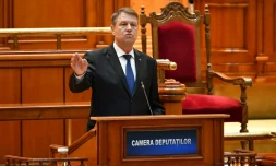 Le président roumain Klaus Iohannis s'adresse au Parlement, le 7 février 2017 à Bucarest