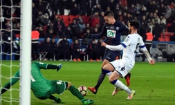 Le milieu du PSG Julian Draxler (c) inscrit un but face à Bastia en Coupe de France au Parc des Princes, le 7 janvier 2017 