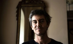 L'écrivain Sylvain Prudhomme lauréat du prix Femina, à Paris le 5 novembre 2019