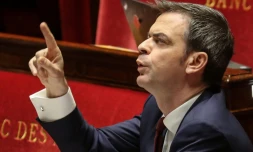 Le ministre de la Santé Olivier Véran lors des débats au Parlement le 21 mars 2020